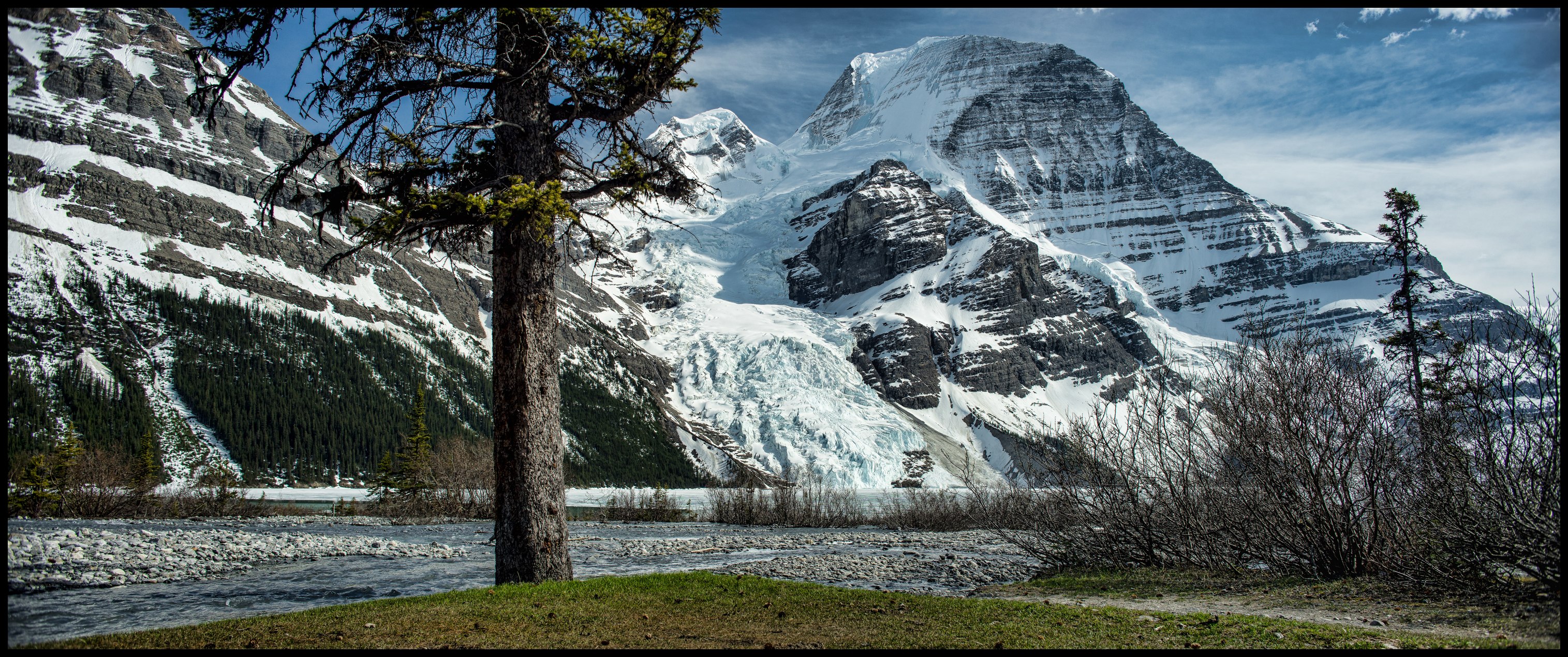 Berg Lake campsite great place to hang around Sony A7 / Canon FD Tilt Shift 35 2.8 panorama