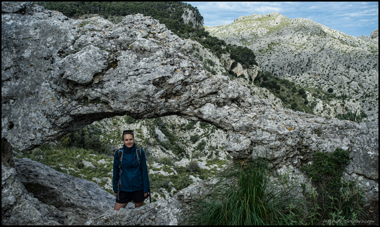 Natural rock arch on the way to S'Entreforc, Torrent de Paraeis hike