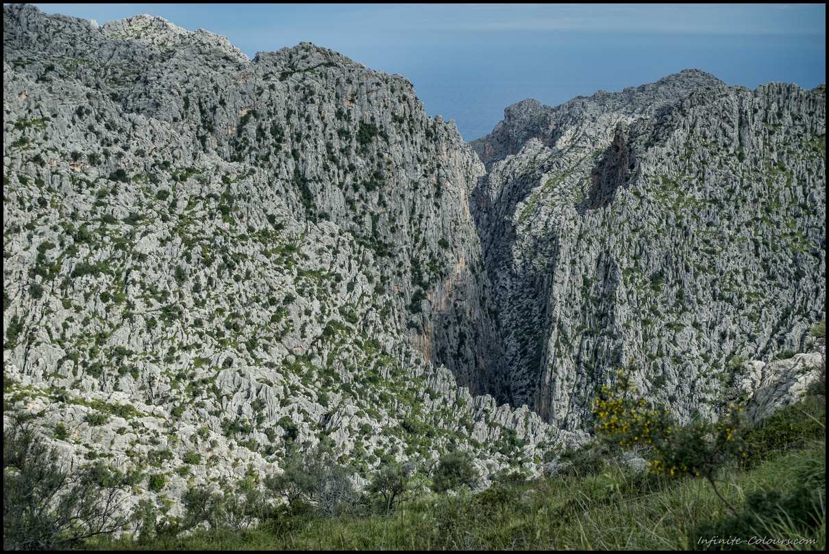 Impressive view of S'Entreforc, Torrent de Paraeis hike