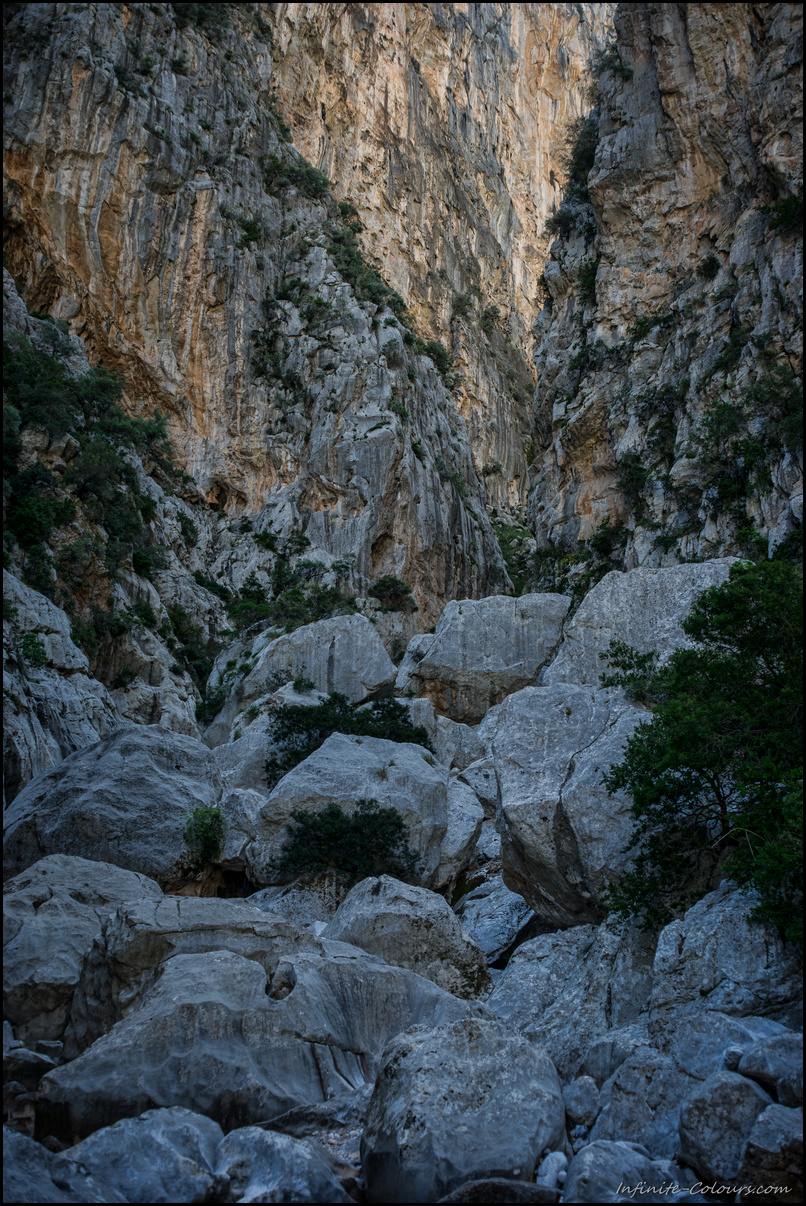 The canyon narrows and the scramble starts