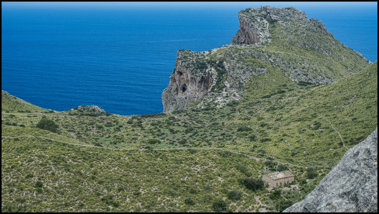 Cova de s'Arena is in sight, Torrent de Mortitx