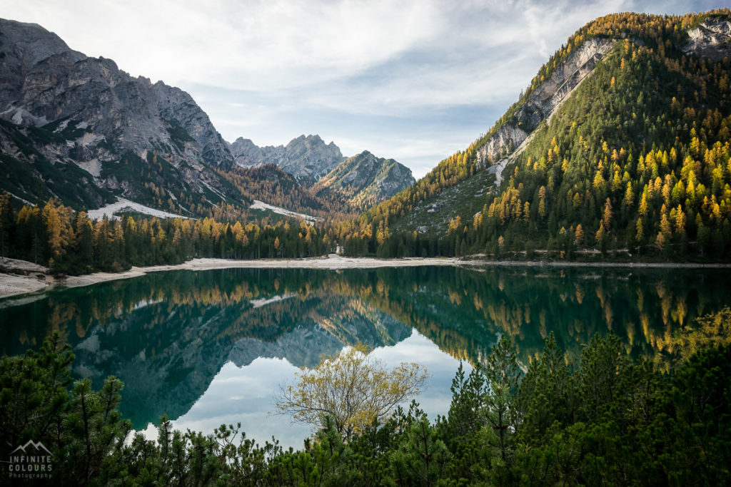 Pragser Wildsee - Lago di Braies Val di Foresta Malga landscape photography golden larches dolomites gelbe lärchen dolomiten herbst landschaftsfotografie