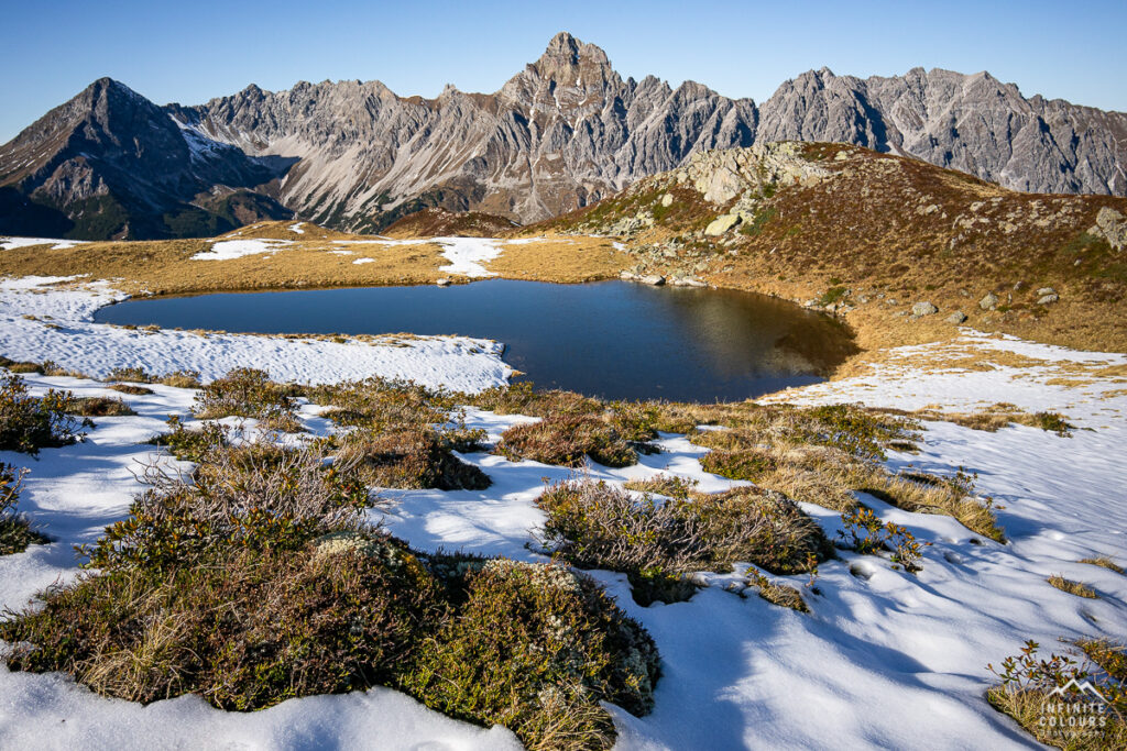 Golmer Seen Herbst Zimba Brandner Mittagspitze Saulakopf Platzieser Ried Wanderung Förkilisee Golmer Joch Bike & Hike Kreuzjoch Golmer Seenweg Landschaftsfotografie Rätikon Bergwanderung Goldener Herbst im Montafon Vorarlberg