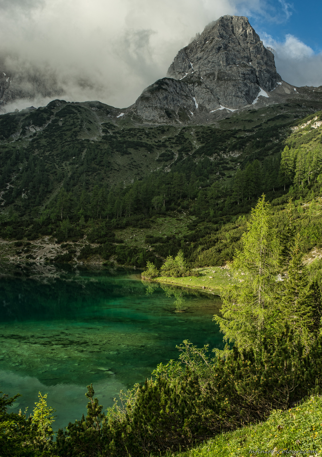 Drachenkopf Seealpsee Tirol Alpen See türkis Zugspitzarena Sony A7 Minolta MD 35-70 3.5 macro Seebensee / Tirol mit vorderem Drachenkopf und Coburger Hütte