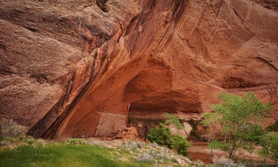 Coyote Gulch rock overhang campsite Grand Staircase Escalante Monument