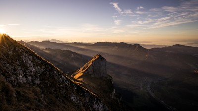 Kanisfluh-Holenke-Bodensee-Sonnenuntergang-Wanderung-Streiflicht-Hoher-Stoss