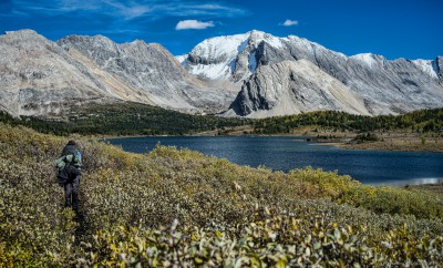 Hike to Baker Lake backcountry campground SK18 Skoki trail, Banff National Park photography fotografie Sony A7 Minolta MD 35-70 3.5 macro